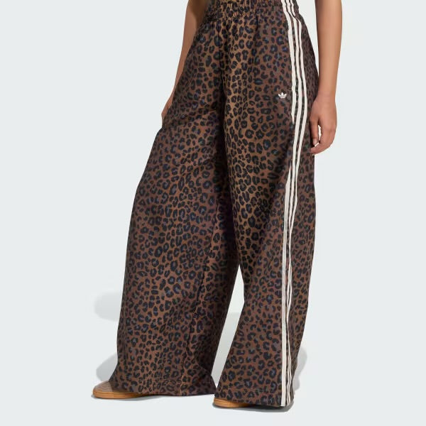 Pantalón Animal Print Adidas Originals Oversize