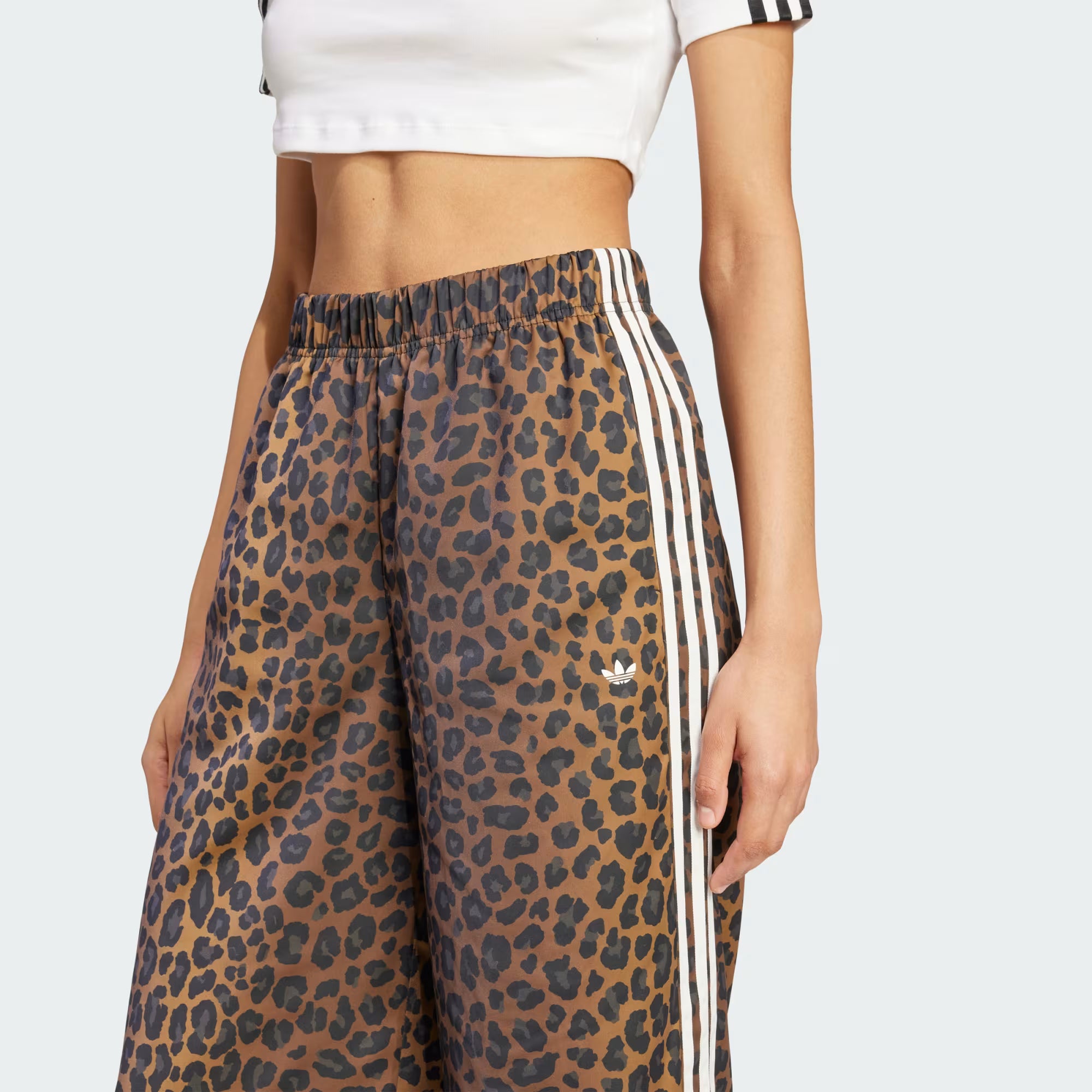 Pantalón de satén animal print Adidas Originals