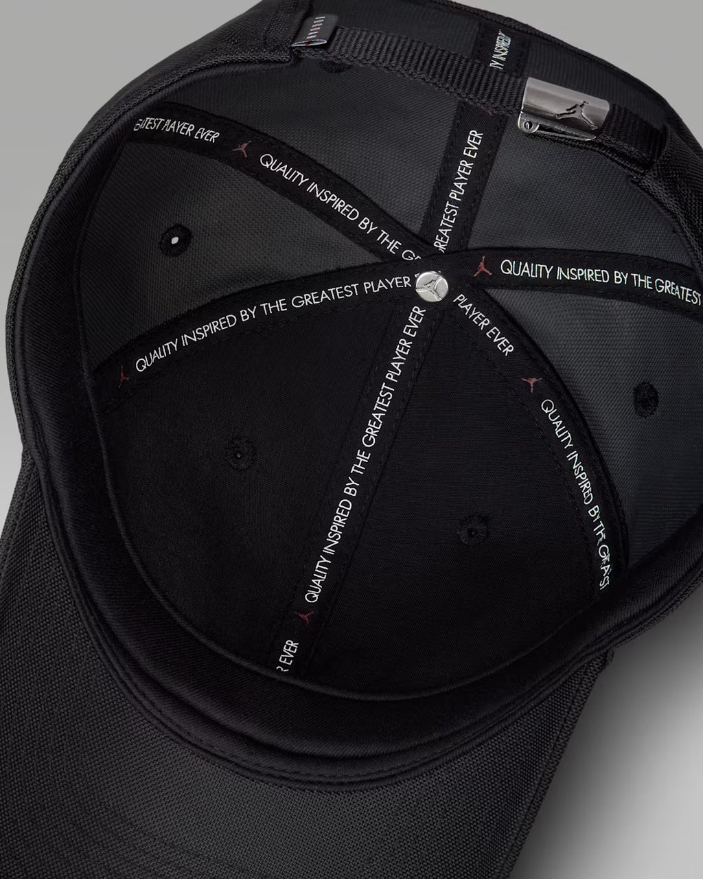 Jordan Rise — Gorra Jumpman Metalizada
